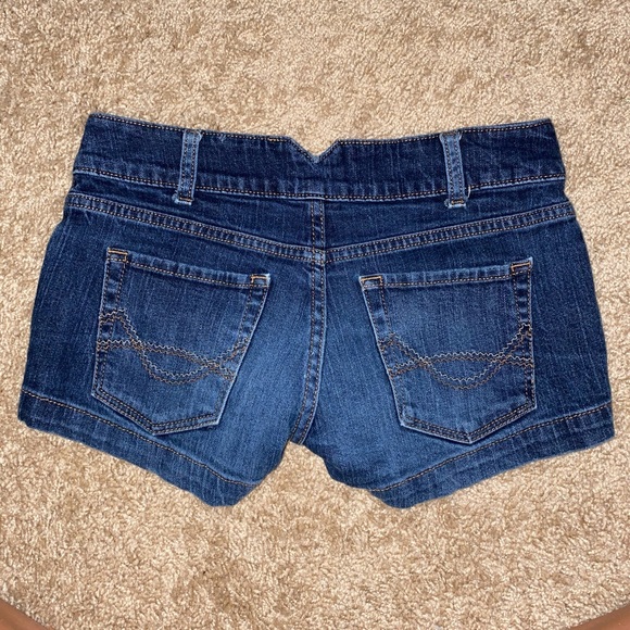 Jean shorts size 3 - Picture 2 of 2